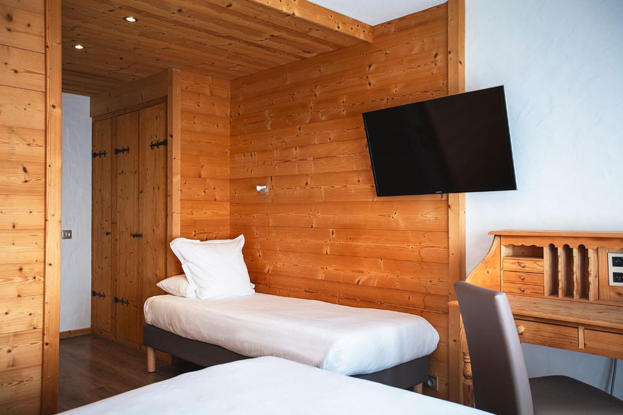 Hotel Alpen Roc لا كلوساز المظهر الخارجي الصورة